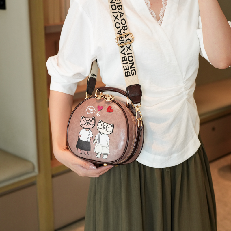 New style women's round bag, c - đánh giá và giá Luxury Bags News