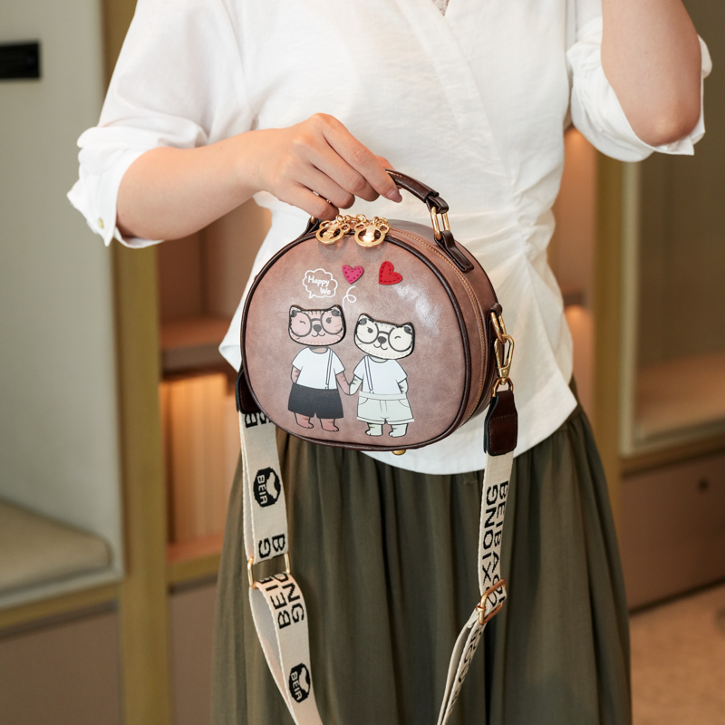 New style women's round bag, c - đánh giá và giá Luxury Bags News
